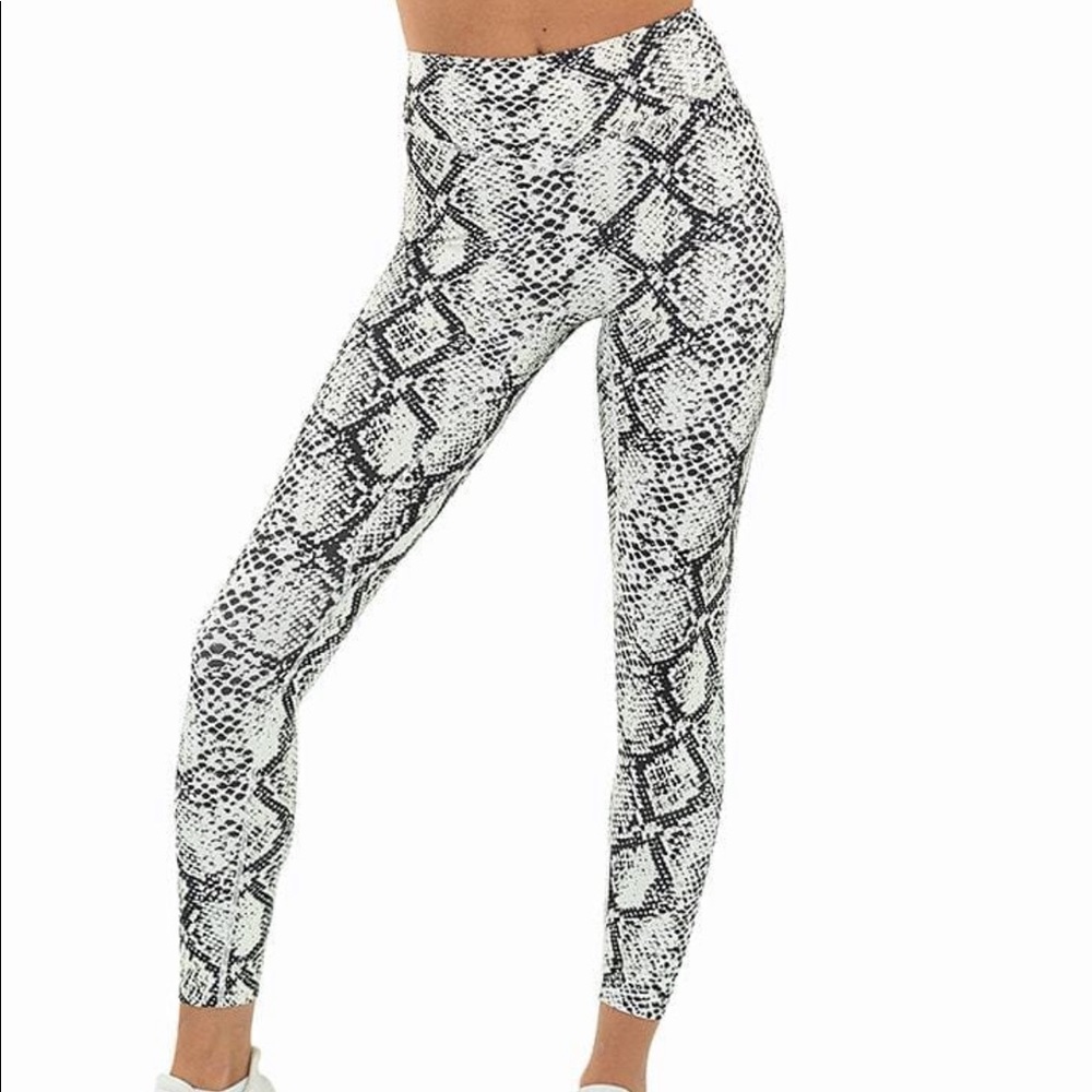 THE ASCEND PANT - PYTHON Balance Athletica